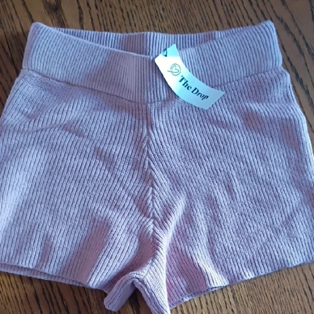 The Drop Women's Ribbed Pink Shorts - Picture 4 of 4